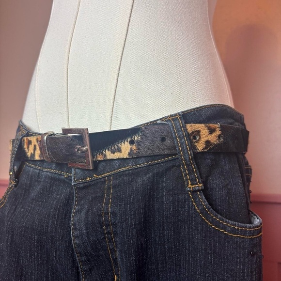 vtg patchwork pony hair western cheetah belt

brown black tan silver main image 7